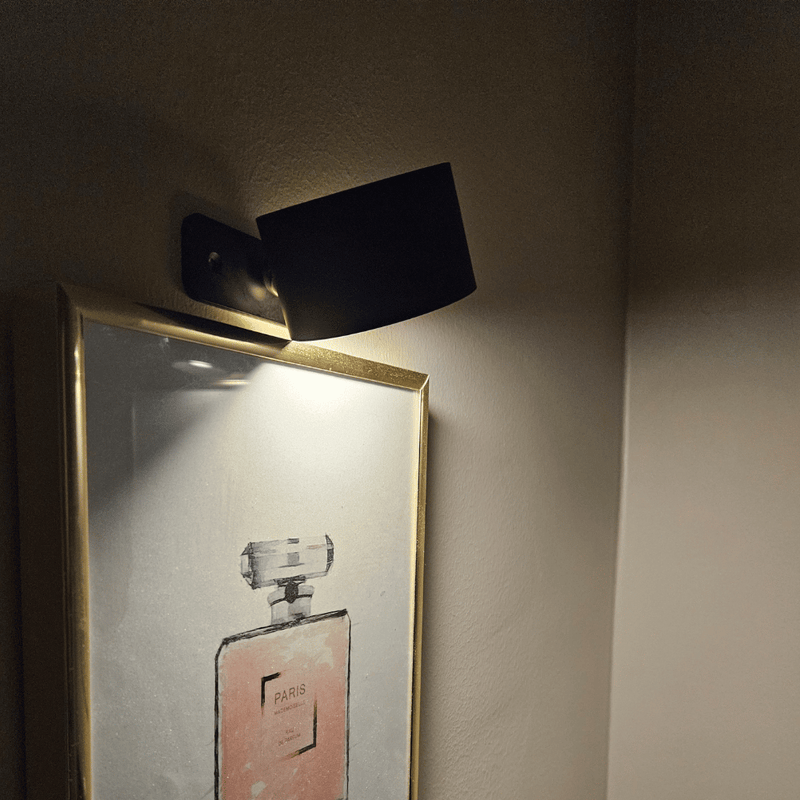 RUNA – Trådlös vägglampa