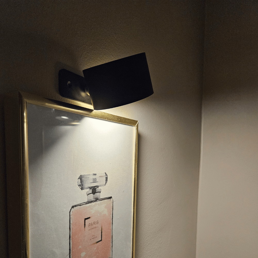 RUNA – Trådlös vägglampa