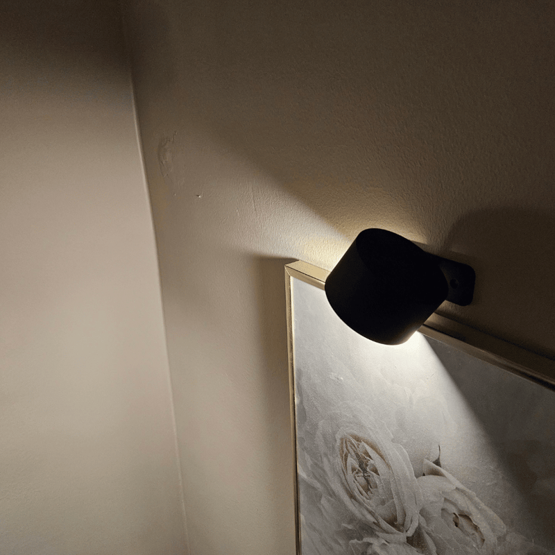 RUNA – Trådlös vägglampa